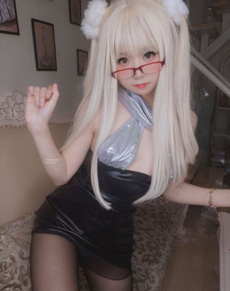 他趴在我两腿中间添得好爽在线看_高清在线视频播放